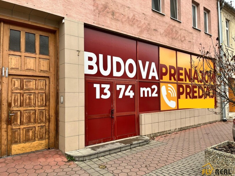 PONUKA PRENÁJMU OBCHODNÝCH PRIESTOROV  v CENTRE MESTA PEZINOK (1 386 m2) za   9 773 EUR/mes. + energie-1