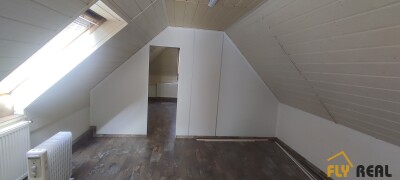 Prenájom 2-izbového čiastočne zariadeného podkrovného bytu (44 m2) v Seredi za 480 EUR/mes. vrátane energií voľný IHNEĎ!-4