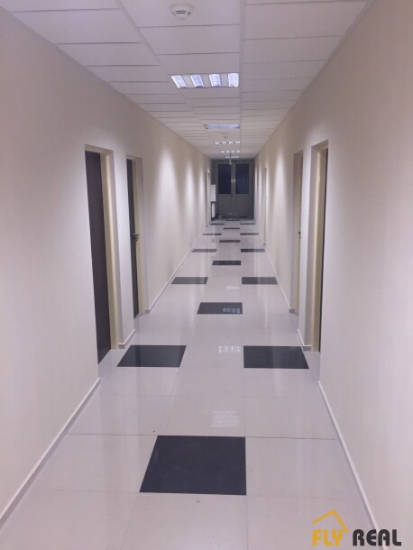 EXKLUZÍVNA ponuka nájomných kancelárskych priestorov od 55 m2 - 79 m2 v novom OC SEREĎ od 9 EUR/m2 + Energie (DOHODA)-1