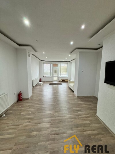 Prenajmeme kancelárske priestory s rozlohou 43 m2 v Seredi za 600 EUR/mes. vrátane energií-4