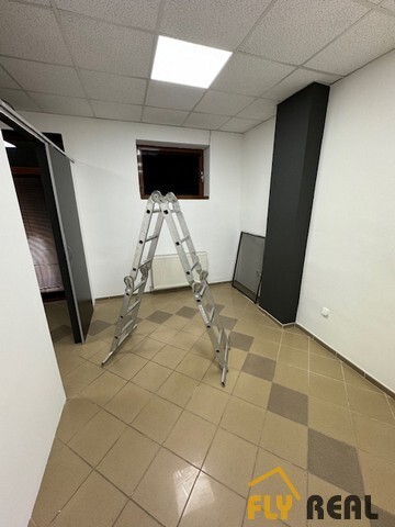 Prenájom podnikateľských  priestorov v rozlohe 60 m2 v centre mesta Sereď za 600 EUR/mes. bez energií dostupné IHNEĎ!-7