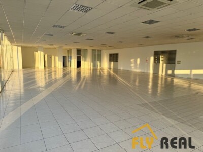 PRENÁJOM PODNIK. PRIESTOROV v rozlohe až 425 m2 v SEREDI na prízemí  za  1 800 EUR/mes. bez energií + DPH! (+VIDEO)-4